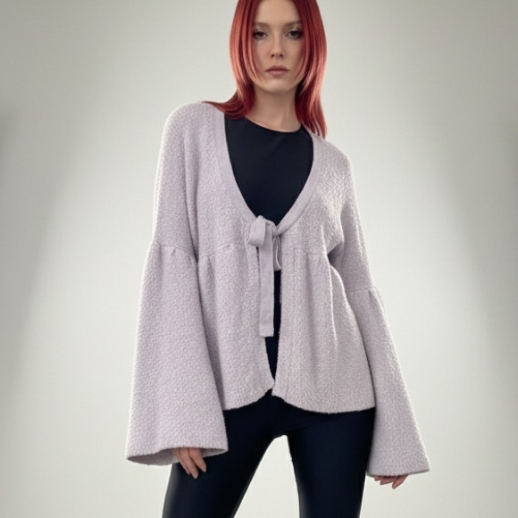 Moda International Sweaters - VTG Moda International size XL lavender flare sleeve bow cardigan sweater Y2K